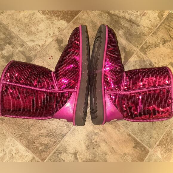 Ugg Classic Short Pink Sparkle Size 8 - Picture 4 of 6
